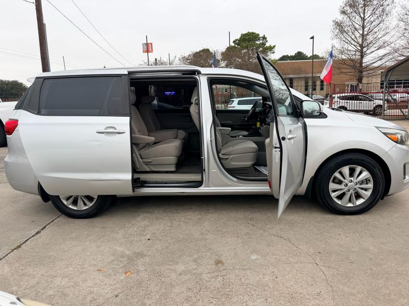 Kia Sedona LX 2015