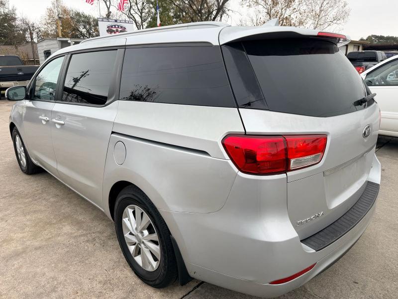 Kia Sedona LX 2015