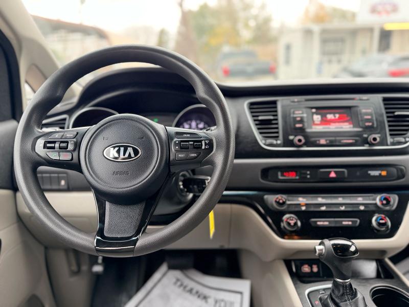 Kia Sedona LX 2015
