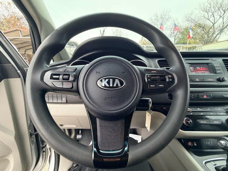 Kia Sedona LX 2015