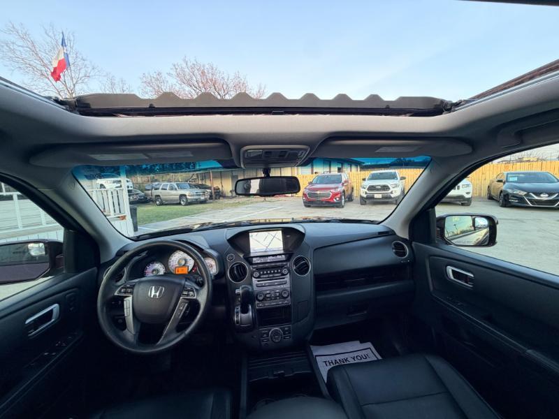 Honda Pilot Touring 2WD 5-Spd AT with DVD 2015