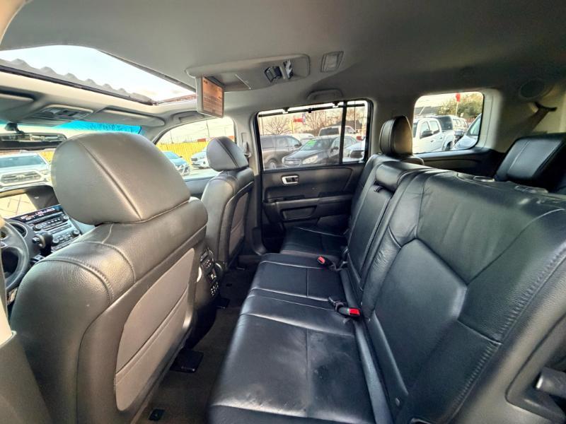 Honda Pilot Touring 2WD 5-Spd AT with DVD 2015