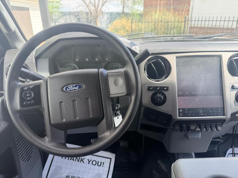 Ford F-350 SD XL Crew Cab 4WD 2015