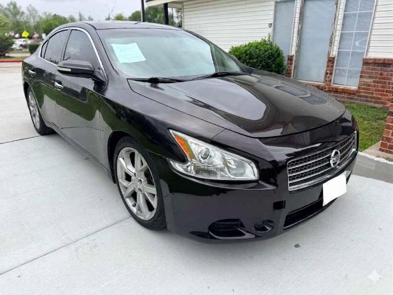 Nissan Maxima SV 2012