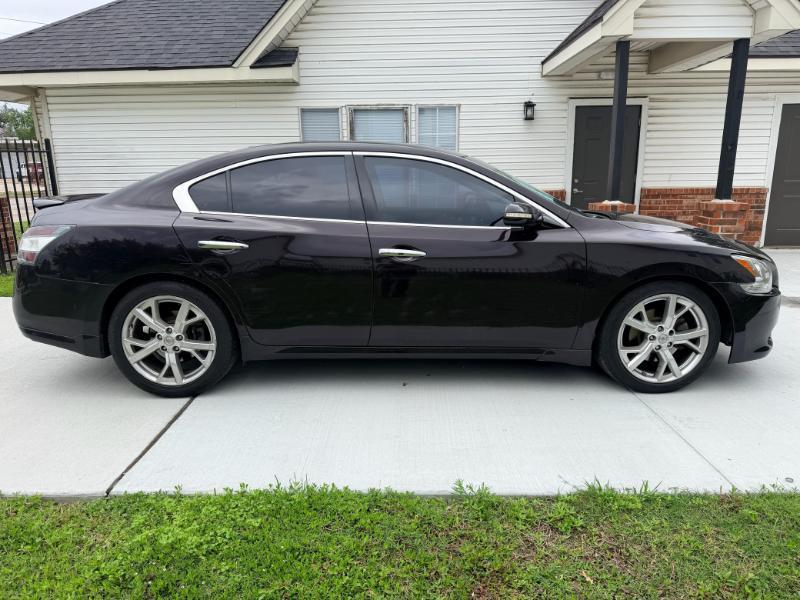 Nissan Maxima SV 2012
