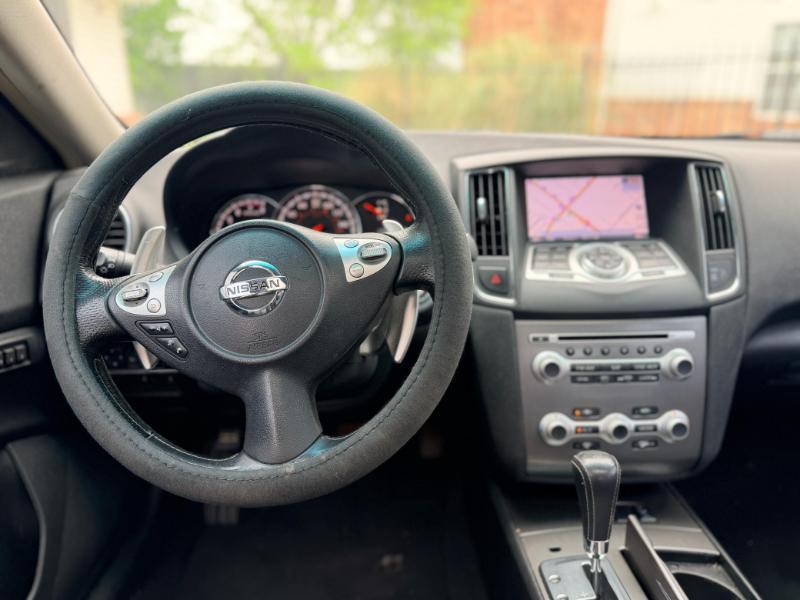 Nissan Maxima SV 2012