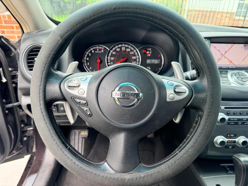 Nissan Maxima SV 2012