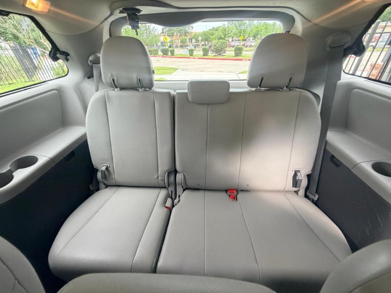 Toyota Sienna XLE FWD 8-Passenger V6 2016