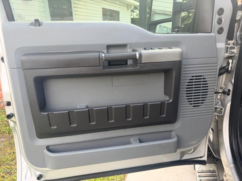 Ford F-250 SD XLT Crew Cab Long Bed 4WD 2016