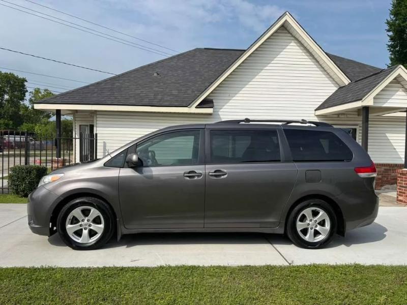 Toyota Sienna LE FWD 8-Passenger V6 2014