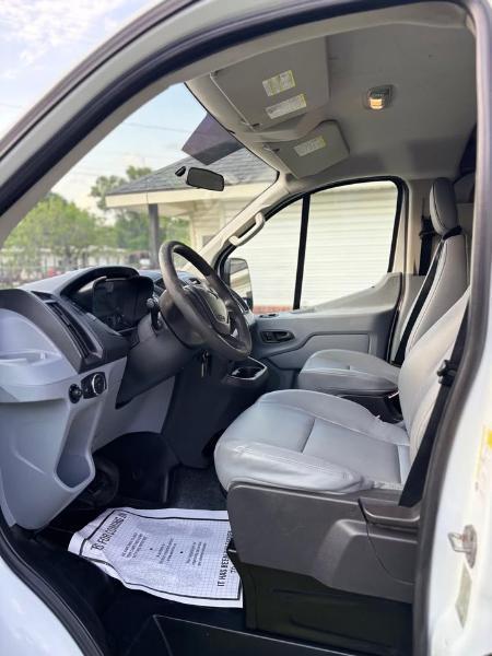 Ford Transit 150 Van Low Roof w/Sliding Pass. 130-in. WB 2015