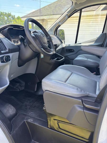 Ford Transit 150 Van Low Roof 60/40 Pass. 148-in. WB 2015
