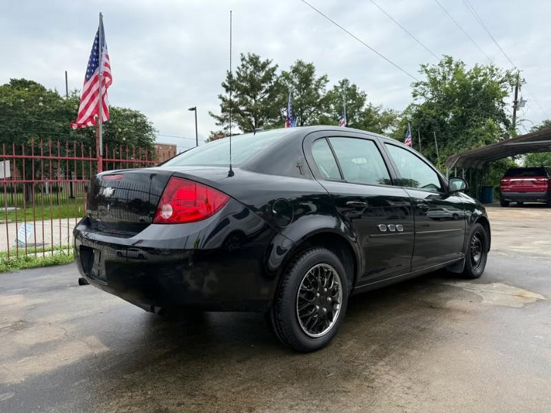 Chevrolet Cobalt LS Sedan 2010