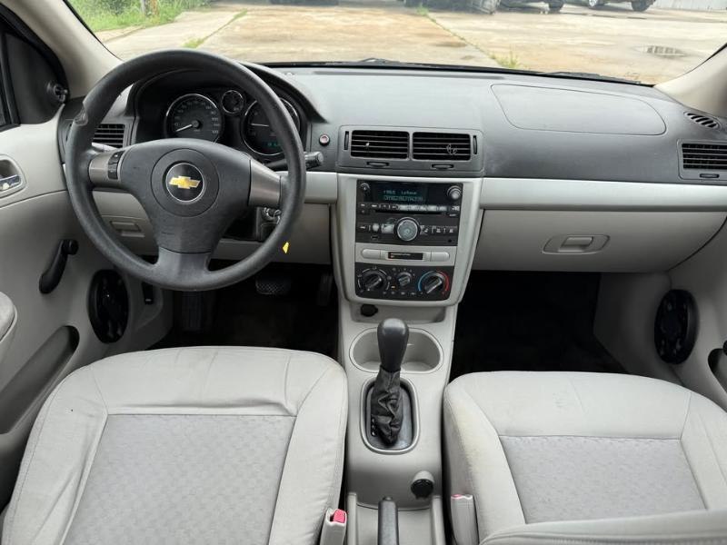 Chevrolet Cobalt LS Sedan 2010