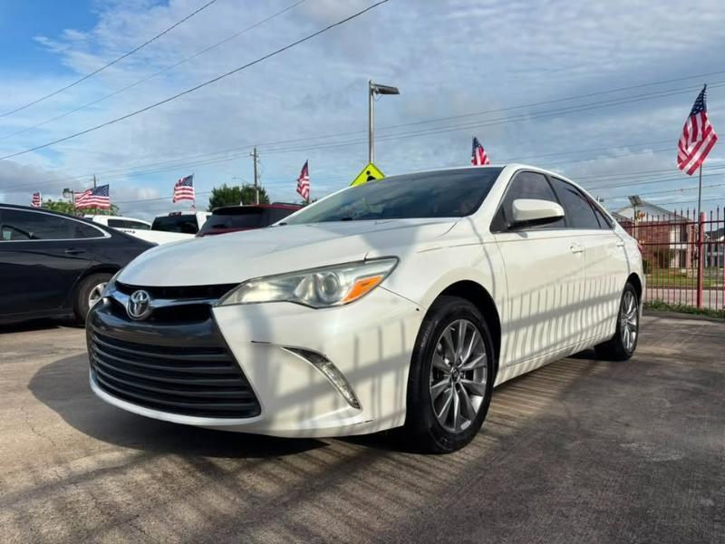 Toyota Camry SE 2017