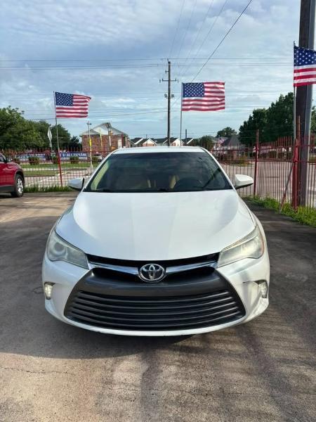 Toyota Camry SE 2017