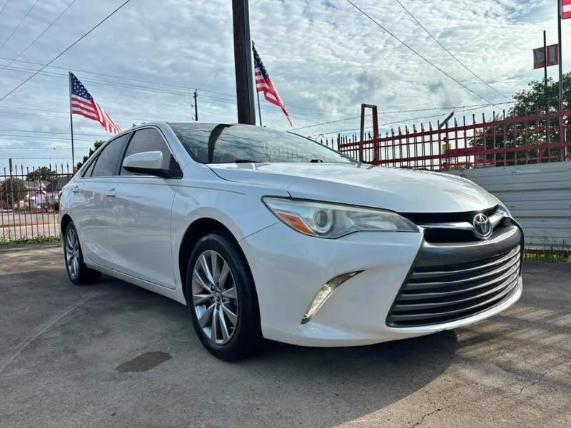 Toyota Camry SE 2017