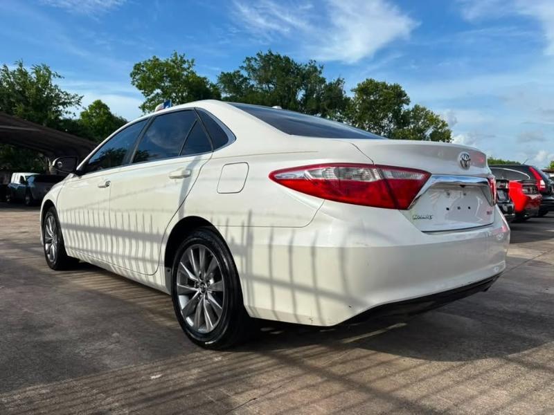 Toyota Camry SE 2017