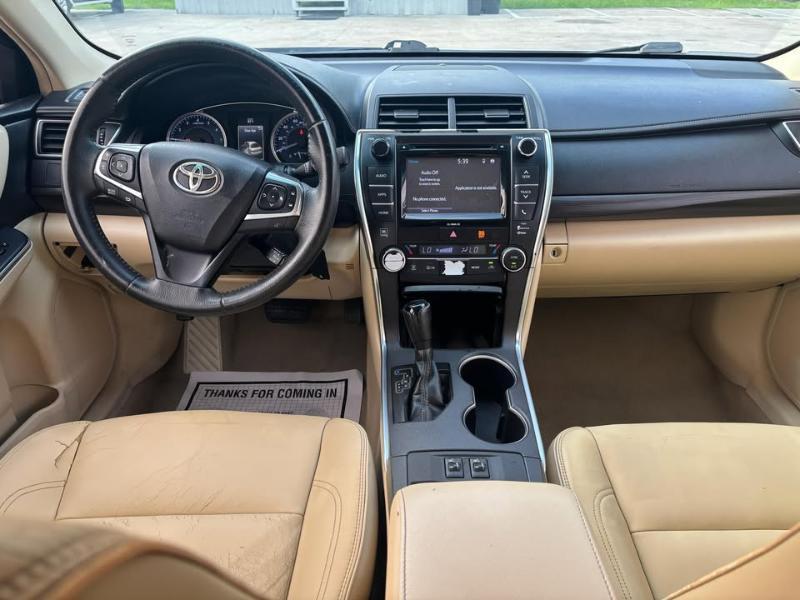 Toyota Camry SE 2017