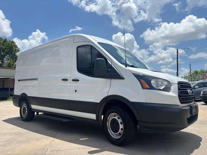 Ford Transit 250 Van Med. Roof w/Sliding Pass. 148-in. WB 2019