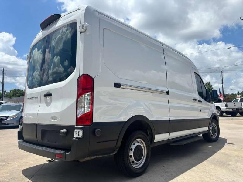 Ford Transit 250 Van Med. Roof w/Sliding Pass. 148-in. WB 2019