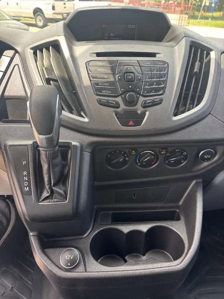 Ford Transit 250 Van Med. Roof w/Sliding Pass. 148-in. WB 2019