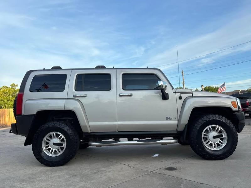 HUMMER H3 Sport Utility 2006