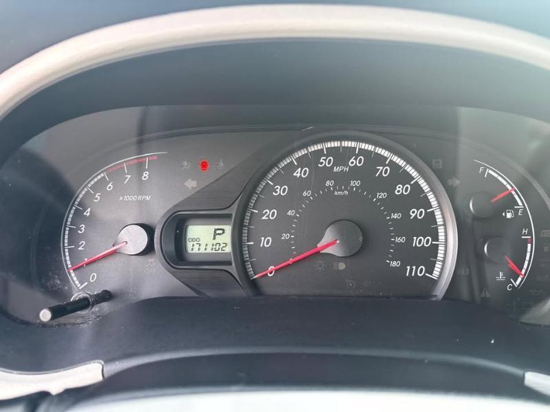 Toyota Sienna FWD 7-Passenger I4 2012