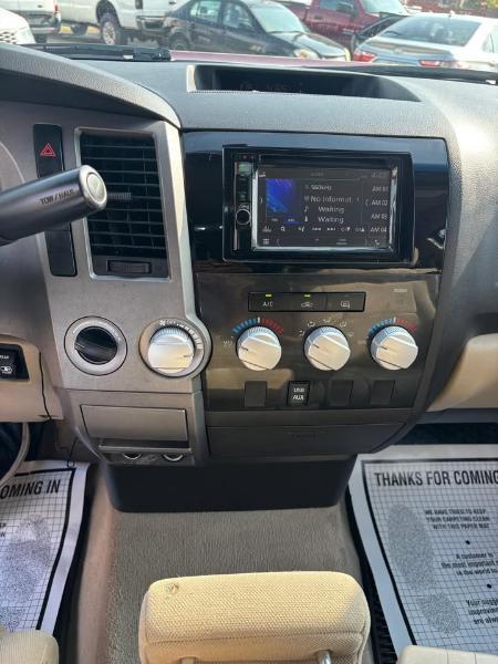 Toyota Tundra Tundra-Grade Double Cab 4.6L 4WD 2010