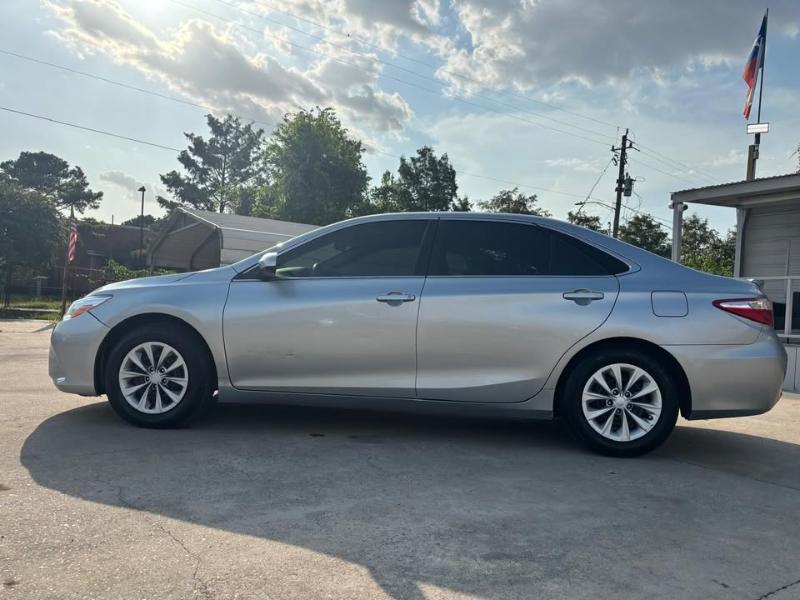 Toyota Camry SE 2015