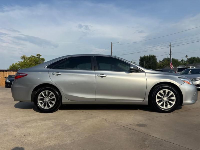 Toyota Camry SE 2015