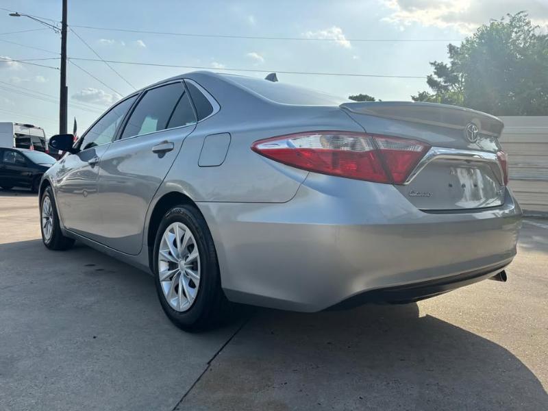 Toyota Camry SE 2015