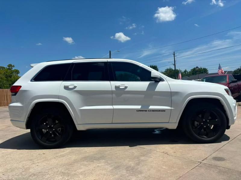 Jeep Grand Cherokee Laredo 4WD 2014