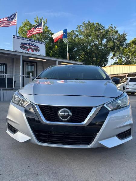 Nissan Versa S CVT 2021
