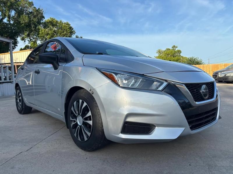 Nissan Versa S CVT 2021