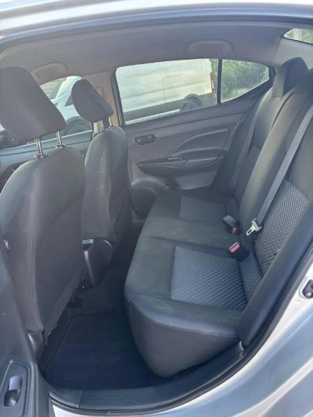 Nissan Versa S CVT 2021