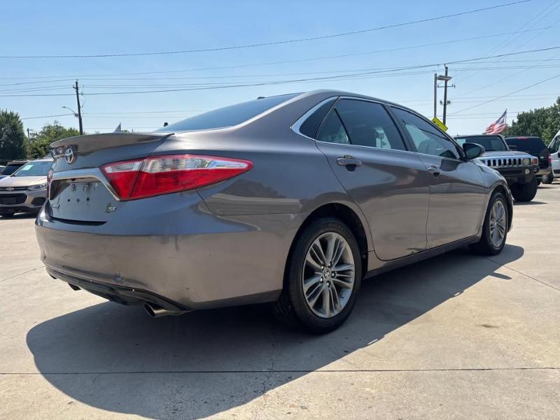 Toyota Camry SE 2015