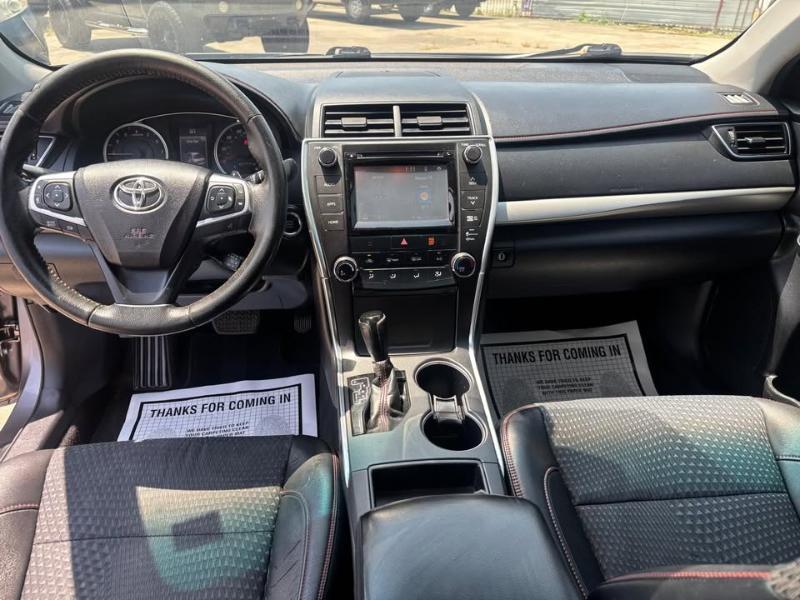 Toyota Camry SE 2015