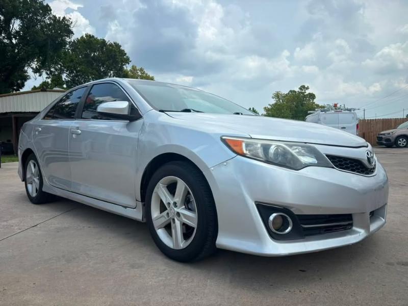 Toyota Camry L 2012