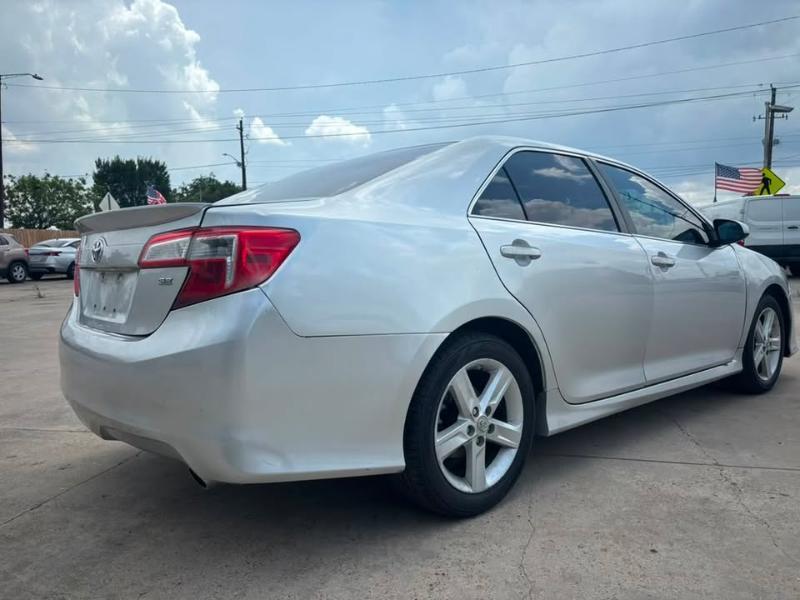 Toyota Camry L 2012