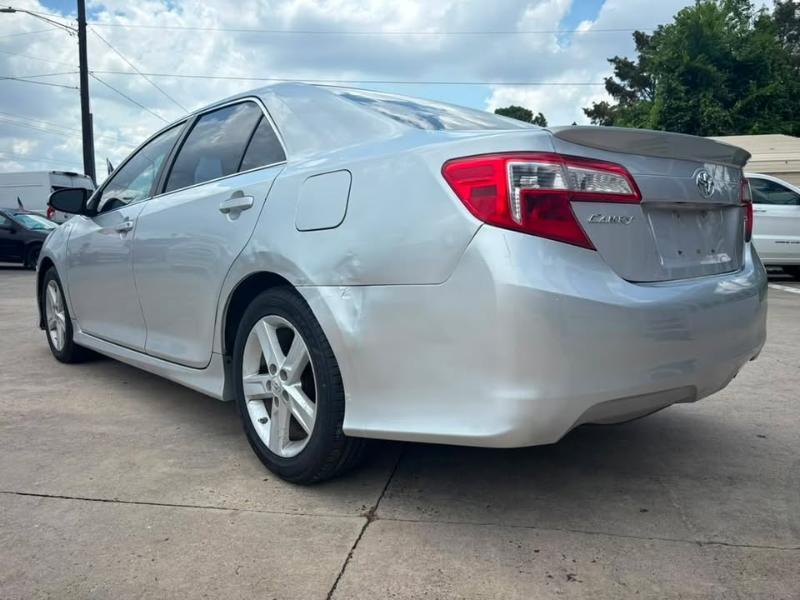 Toyota Camry L 2012