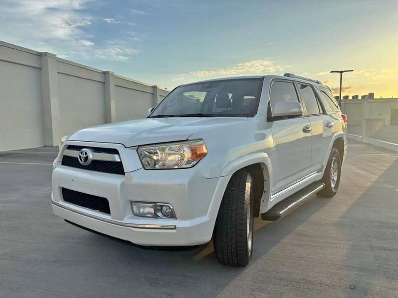 Toyota 4Runner SR5 2WD 2012