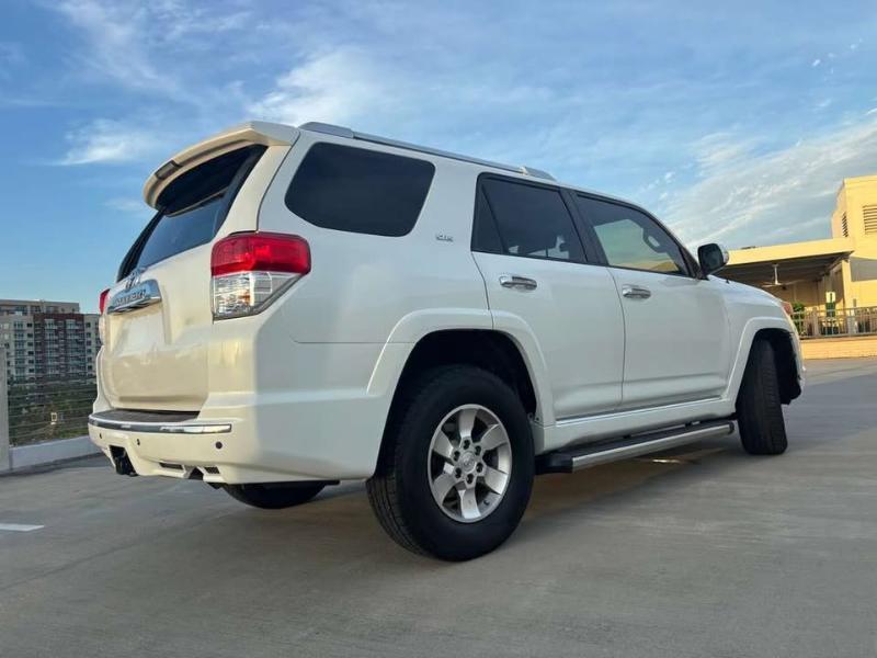 Toyota 4Runner SR5 2WD 2012