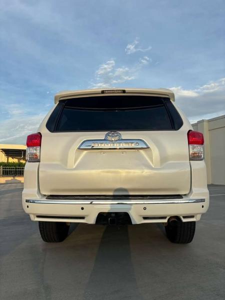 Toyota 4Runner SR5 2WD 2012