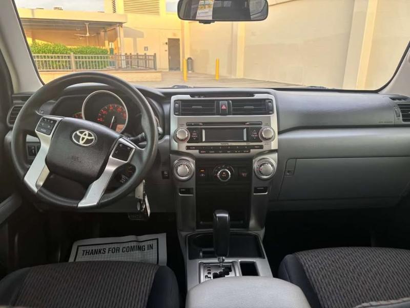 Toyota 4Runner SR5 2WD 2012