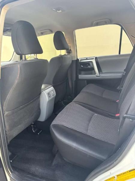 Toyota 4Runner SR5 2WD 2012