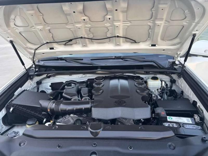 Toyota 4Runner SR5 2WD 2012