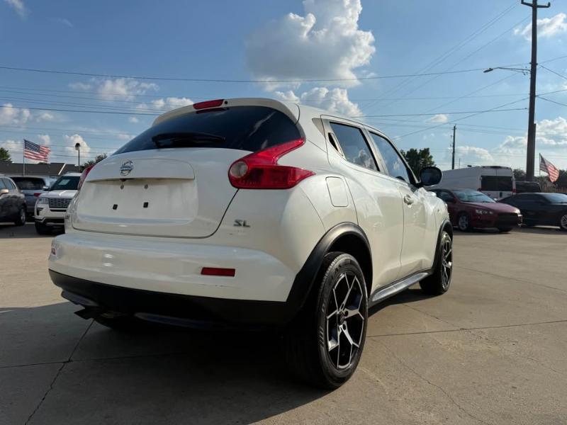 Nissan Juke S FWD 2013