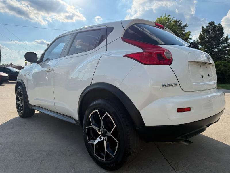 Nissan Juke S FWD 2013