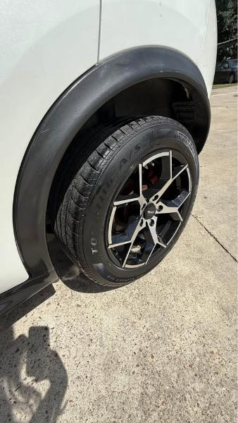Nissan Juke S FWD 2013